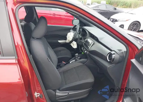 2019 Nissan Kicks S/Sr/Sv z USA, uszkodzony, nr VIN 3N1CP5CU2KL563161
